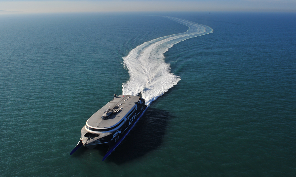 "海峡号"高速客滚船